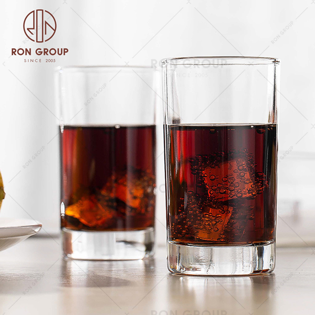 What are the advantages and disadvantages of glass cups?