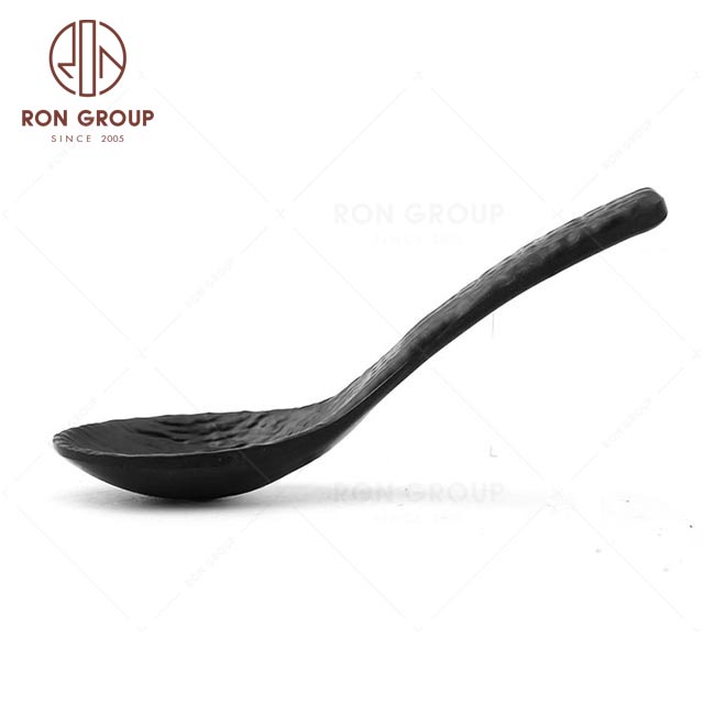 MN001 Wholesale black color restaurant tableware hotel plastic spoon club bar banquet party wedding prefered Melamine spoon