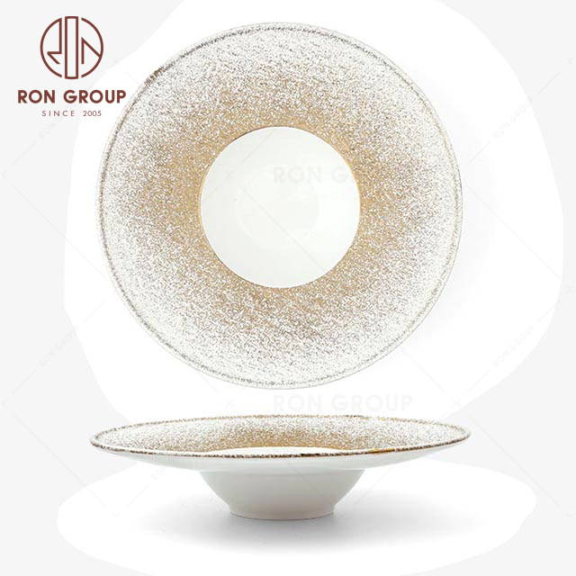 RNPCM028D wholesale 11inch high quality restaurant wedding utensils cafe bar decorate ceramic dinner straw hat plate