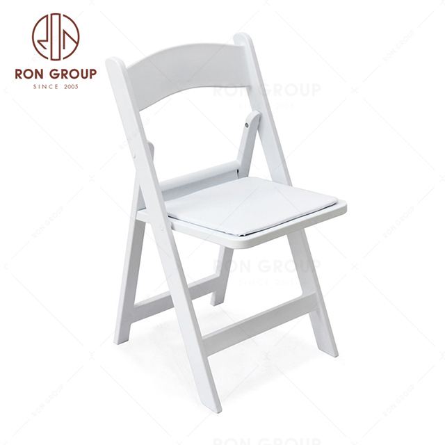 Top quality wholesale foldable wedding event plastic wimbledon garden white resin folding chair outdoor