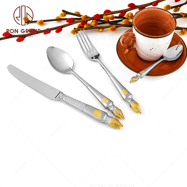 Different meanings of different swing methods of knife and fork